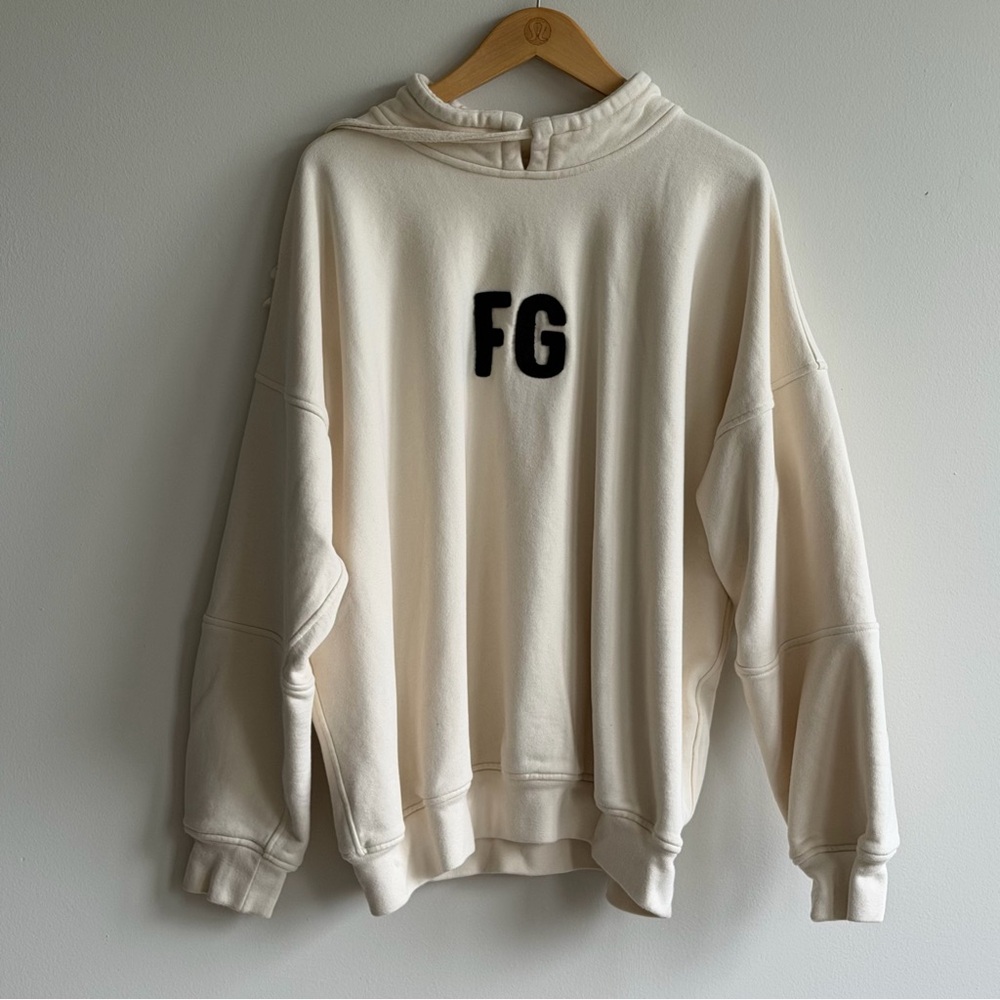 Fear of God Sixth Collection FG Front Logo Mock Neck Sweater Cream Size Large